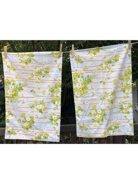Vintage Utica Pillowcase Pair Percale Yellow Daisy Bouquet & Fitted Sheet